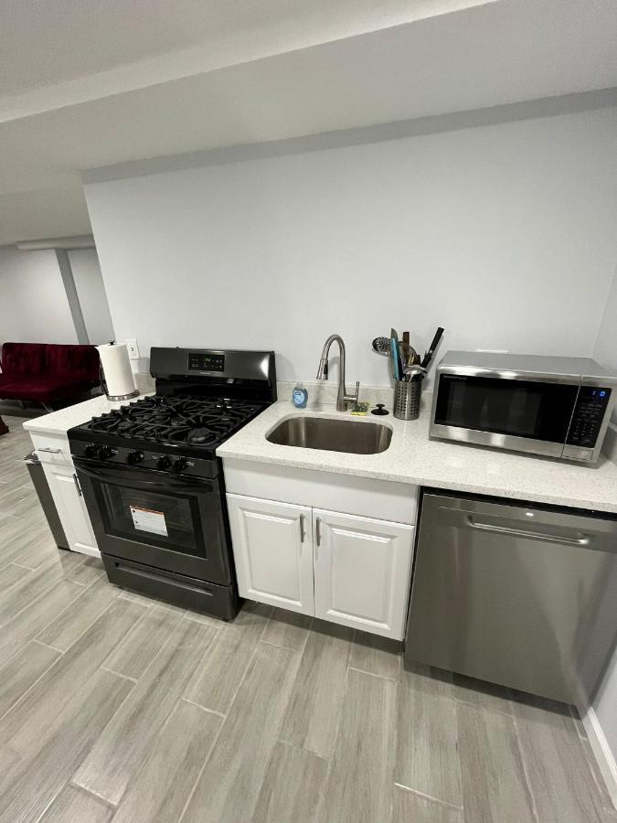Airport Xpress Guestrooms * Philadelphia