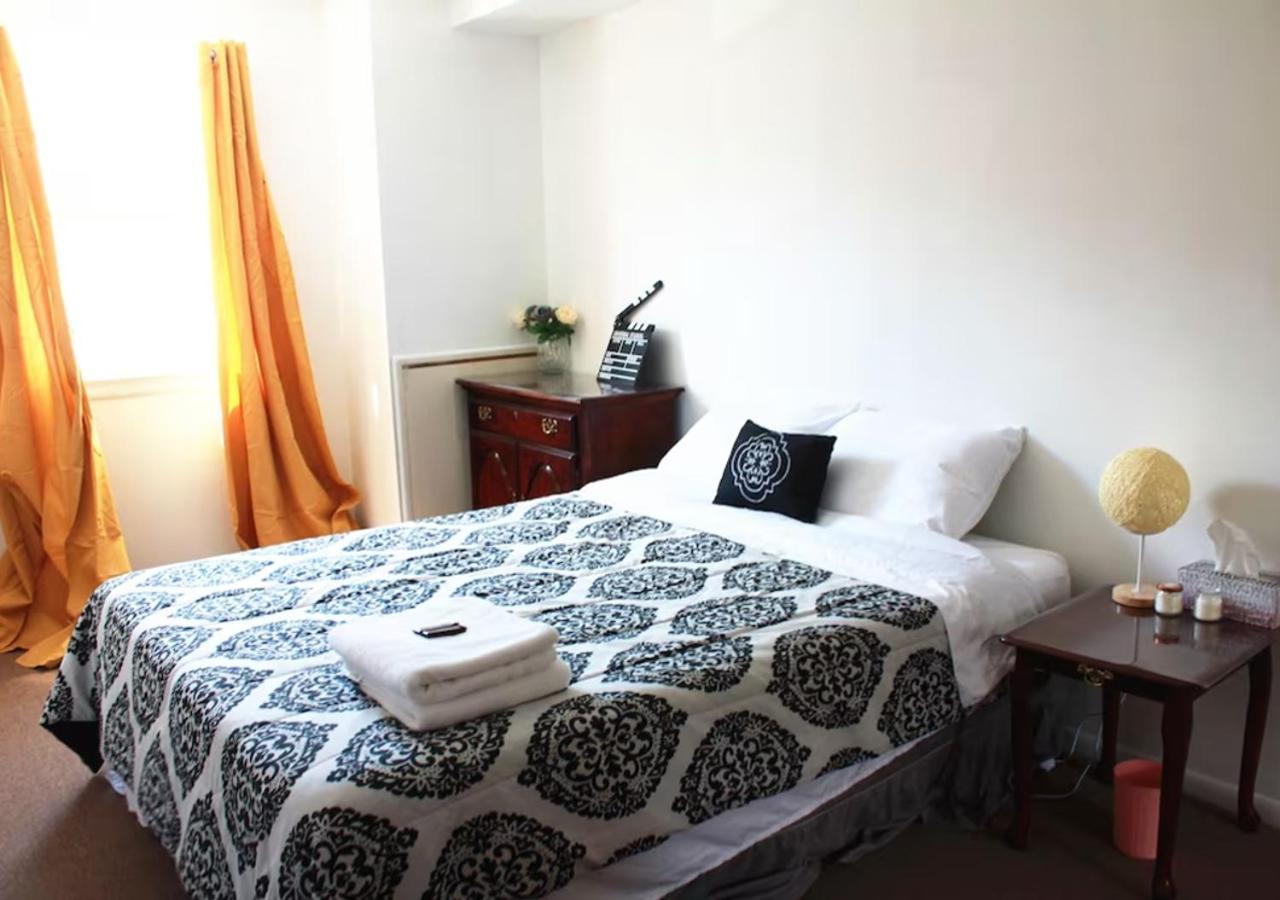 Airport Xpress Guestrooms * Philadelphia